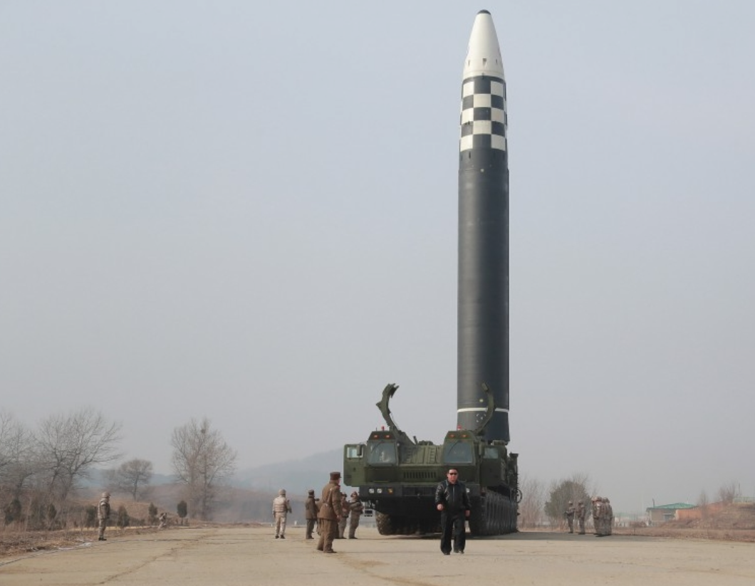 朝鲜火星15导弹厉害么_朝鲜火星15导弹视频_朝鲜火星15
