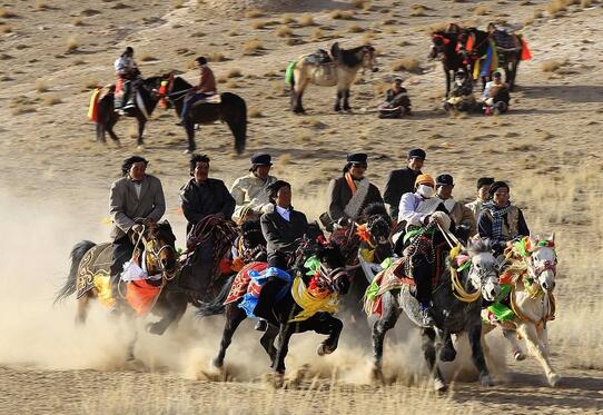 藏族赛马节