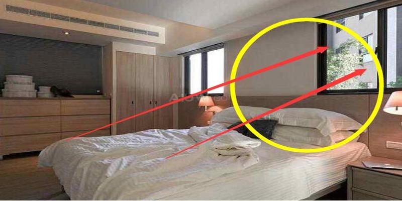 横梁下放床夫妻卧室的床摆放的时候要注意什么