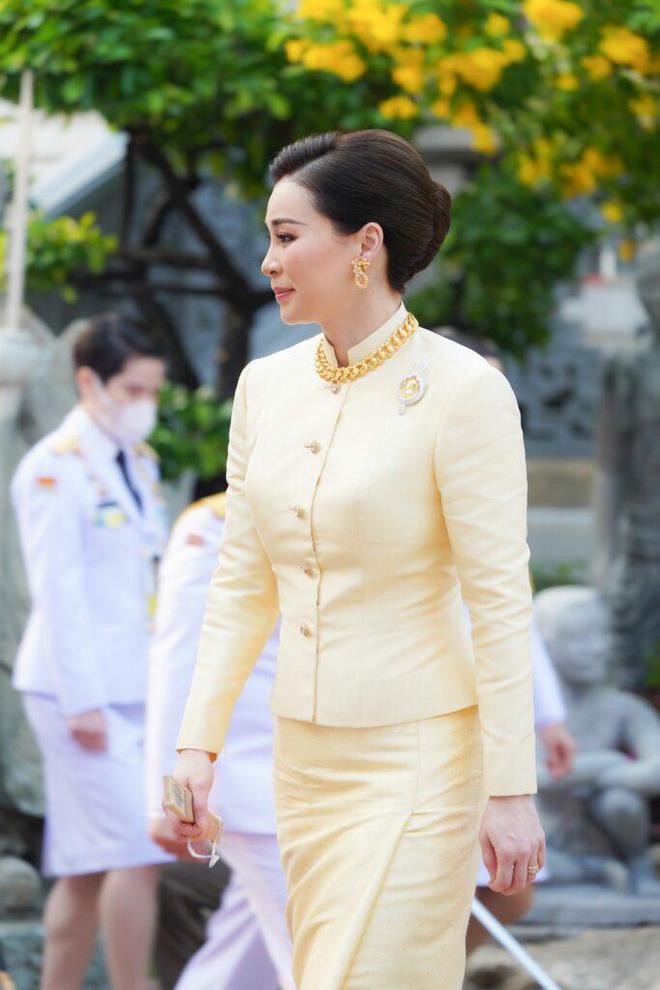 泰国最美王后4年后爆新照